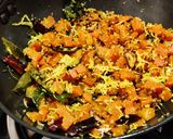 A picture of step 4 of Carrot poriyal.
