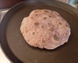 A picture of step 4 of Ragi Roti.