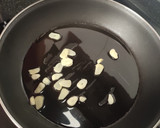 Foto del paso 3 de la receta: Revuelto de pencas de acelga y jamón