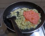 A picture of step 5 of Diwani handi (in green gravy).