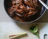 Foto langkah ke 3 dari resep Tumis Asam Keueung Bileh.