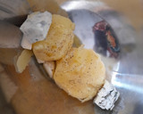 Foto del paso 2 de la receta: Rollitos de berenjena de puré de patata, gorgonzola y pesto