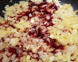 Foto del paso 4 de la receta: Filetes en salsa cremosa de cebolla