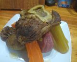 Foto del paso 6 de la receta: Ossobuco al ajillo de verdeos en colchón de verduras