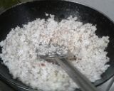 नारळ वडी (naral wadi recipe in marathi) रेसिपी स्टेप 2 फोटो