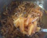 A picture of step 8 of Lumpia Basah Bandung.