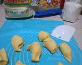 Foto langkah ke 3 dari resep Bakpao Labu Kuning (Isi Kacang Merah - No Mixer).