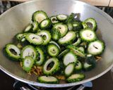 A picture of step 5 of Garlic Karela.