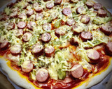 Foto del paso 3 de la receta: Pizza baviera con salchichas y pepinillos