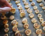 Tiny Cinnamon Rolls شیرینی رول دارچینی recipe step 6 photo
