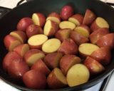 Petrezselymes újkrumpli recept fázis 2 fotója
