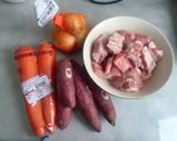 รูปขั้นตอนการทำที่ 1 ของ แกงกะหรี่ซี่โครงหมูไข่เจียว