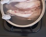 Foto langkah ke 1 dari resep Kaldu ayam kampung sehat.