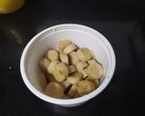 A picture of step 3 of Chicken Sausage Noodles.