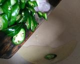 Foto langkah ke 2 dari resep Tumis Bunga Harendong Teri.