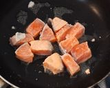 Foto langkah ke 2 dari resep 787. Sup Salmon Brokoli.