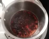 A picture of step 2 of Blackcurrant Frozen Yoghurt Ice cream.