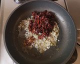 Foto del paso 2 de la receta: Filete de pescado con salsa de jitomate deshidratado