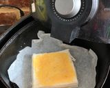 Hình bước làm 3 của món Sandwich Mứt Táo Phô Mai