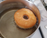Foto del paso 1 de la receta Donuts clásicos rellenos de crema y cobertura de chocolate