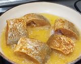 A picture of step 2 of Fish Curry.