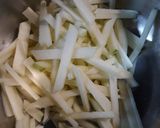 A picture of step 2 of Floridian Slaw, yes the one with Apples.
