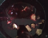 Foto del paso 2 de la receta: Pollo con piña al vino tinto