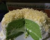 Foto langkah ke 6 dari resep Bolu pandan kukus toping salju keju.