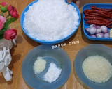 Foto langkah ke 1 dari resep Ketan Kuning Bumbu Serundeng Pedas Manis gurih.