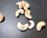 甜豆、腰果、煙燻培根、青醬炒飯的食譜步驟4照片