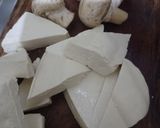 Foto langkah ke 2 dari resep Tumis Tahu Jamur.