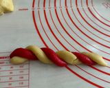 Hình bước làm 3 của món Bánh Quy Giáng Sinh - Candy Cane Christmas Cookies
