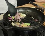 Foto langkah ke 4 dari resep Sohun Ayam Claypot Devina Hermawan.