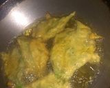 A picture of step 6 of Palak bhajiya.