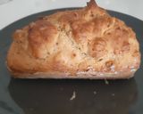 A picture of step 4 of Banana bread with raisins and nuts.