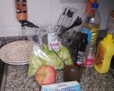 Foto del paso 1 de la receta: Ensalada de escarola con granada y queso de cabra
