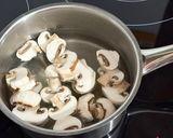 Hình bước làm 1 của món 🌱 Canh Rau Chân Vịt Nấm Mỡ Kỷ Tử