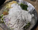 बटाटा मटार चिझ पराठे (Batata Matar Cheese Parathe Recipe In Marathi) रेसिपी स्टेप 2 फोटो 