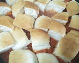 A picture of step 9 of Seyal paav (bread in onion tomato gravy).