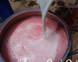 A picture of step 2 of Strawberry Mango Falooda.