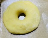 Foto langkah ke 5 dari resep 460. Donat Maizena.