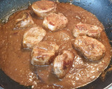 Foto del paso 5 de la receta: Solomillo de cerdo al cúrcuma con reducción de Pedro Ximénez