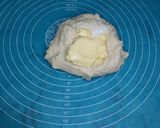 Foto langkah ke 3 dari resep Roti daun bawang.