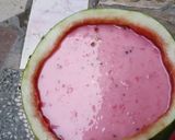 A picture of step 3 of Watermelon juice.