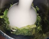 Foto del paso 1 de la receta: Tempero Caseiro Verde  com Talos de Salsa- Condimento Casero de Hierbas Verdes