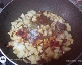 A picture of step 2 of Apple chutney.