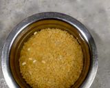 A picture of step 1 of Dal Palak.