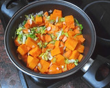 Foto del paso 3 de la receta: Crema de calabaza, zanahorias y castañas