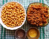 A picture of step 1 of Delightful Gud Chana Chikki.