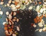 A picture of step 1 of Healthy granola bars.